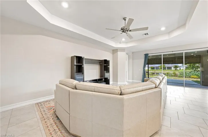 719 Heather Lake Ave, Cape Coral, Florida 33993