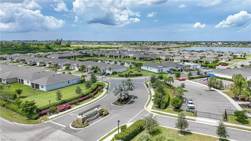 719 Heather Lake Ave, Cape Coral, Florida 33993