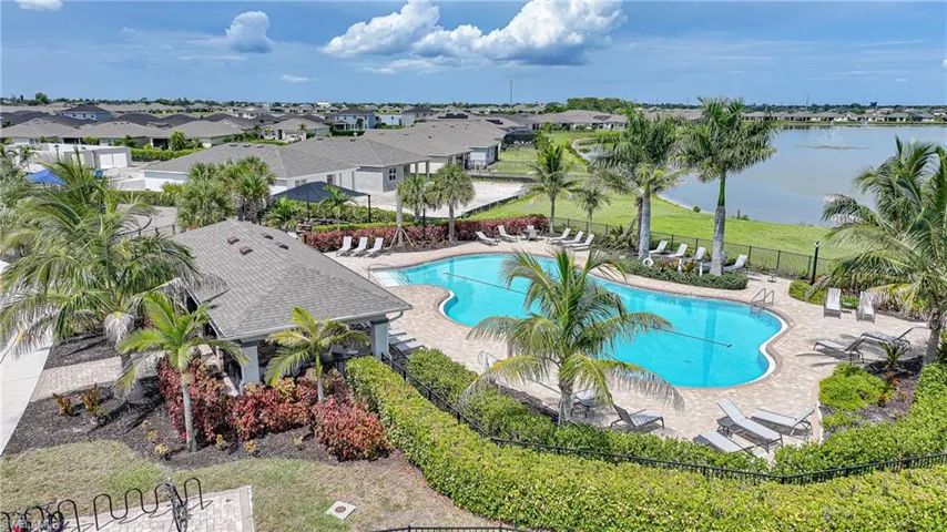 719 Heather Lake Ave, Cape Coral, Florida 33993