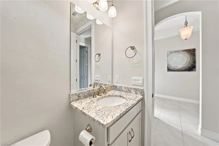 719 Heather Lake Ave, Cape Coral, Florida 33993
