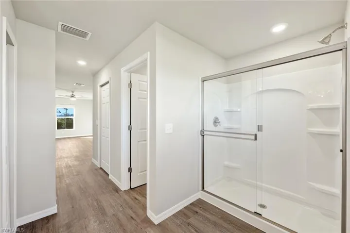 owner's ensuite bath