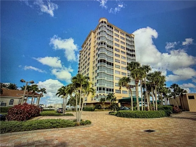 View of apartment building / complex