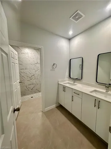 2nd Bathroom