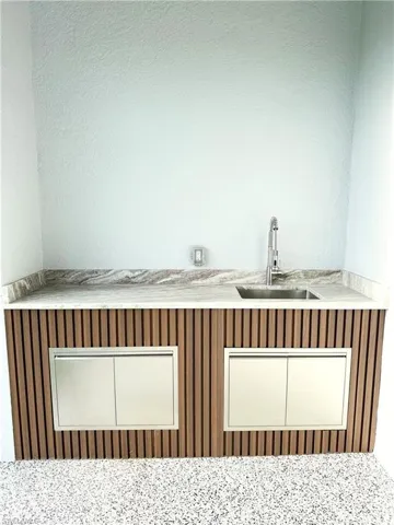 Outdoor kitchen