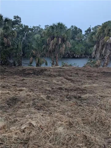 9494  prospect  AVE, Edgewood, FL 34224