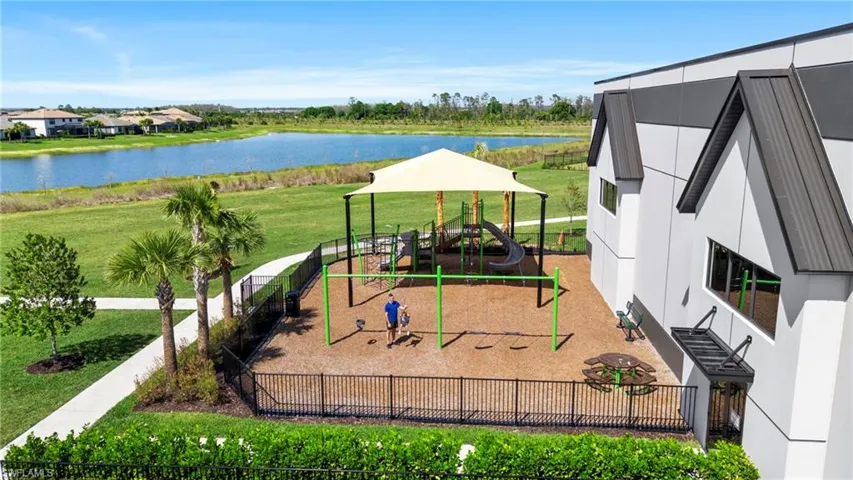19706 Fox Grove Dr, Estero, Florida 33928
