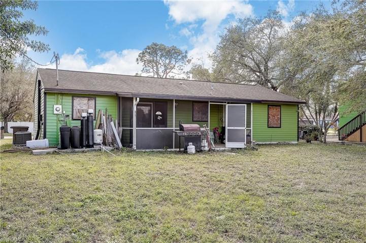 4212  4th W ST, Lehigh Acres, FL 33971