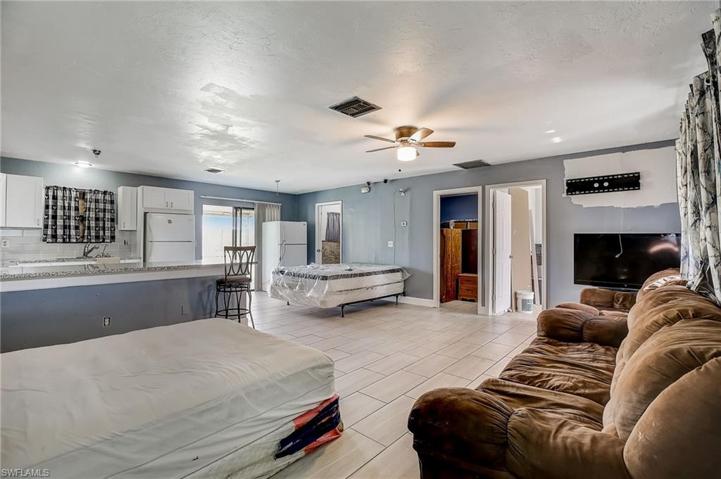 4212  4th W ST, Lehigh Acres, FL 33971