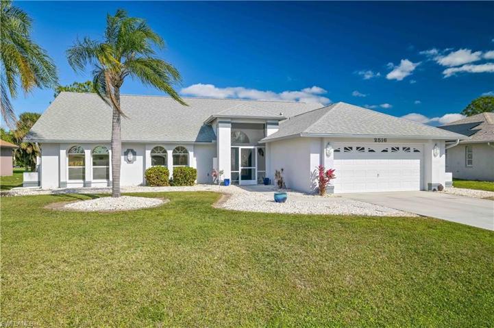 2516  6th W ST, Lehigh Acres, FL 33971
