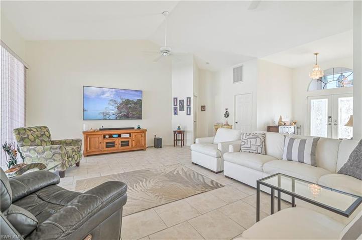 2516  6th W ST, Lehigh Acres, FL 33971