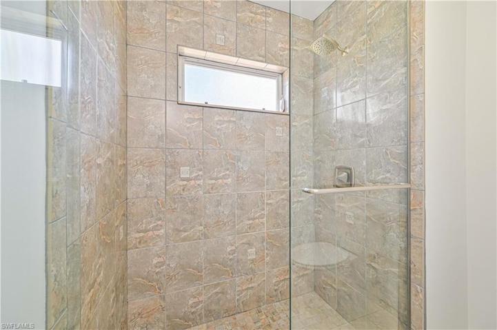 2516  6th W ST, Lehigh Acres, FL 33971