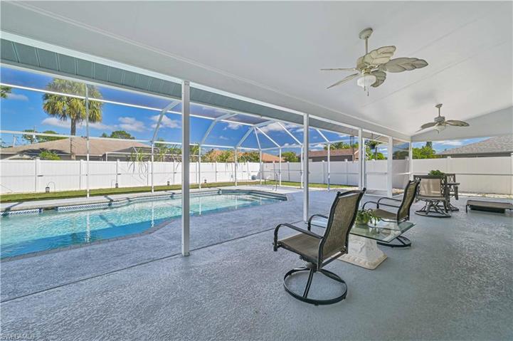 2516  6th W ST, Lehigh Acres, FL 33971