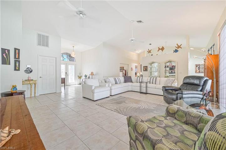 2516  6th W ST, Lehigh Acres, FL 33971