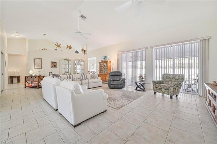 2516  6th W ST, Lehigh Acres, FL 33971