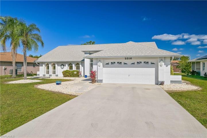 2516  6th W ST, Lehigh Acres, FL 33971
