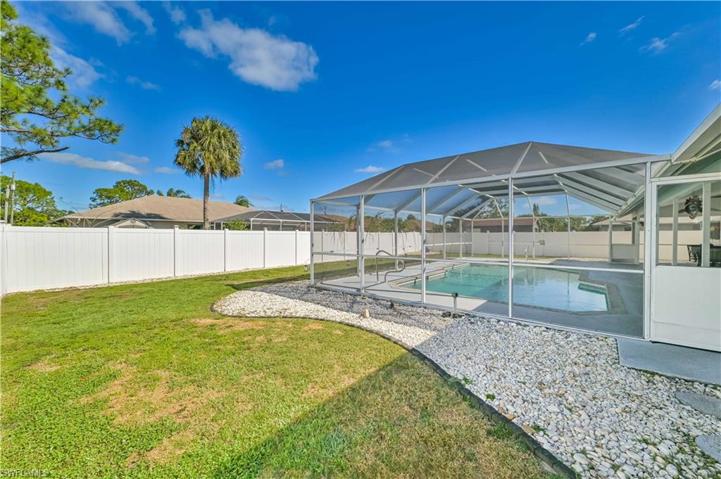 2516  6th W ST, Lehigh Acres, FL 33971