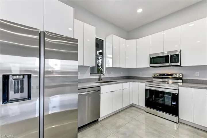 3912  5th SW ST, Lehigh Acres, FL 33976