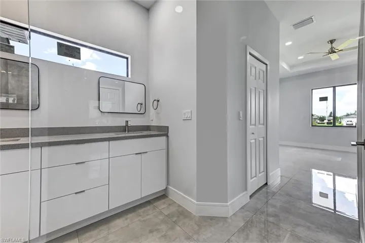 3912  5th SW ST, Lehigh Acres, FL 33976