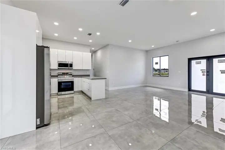 3912  5th SW ST, Lehigh Acres, FL 33976