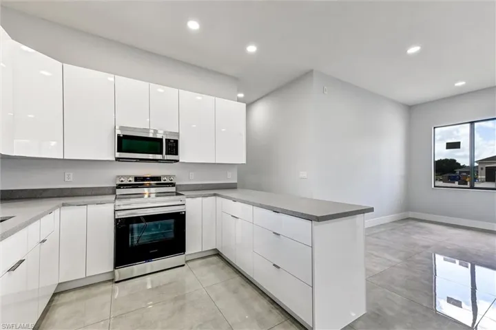 3912  5th SW ST, Lehigh Acres, FL 33976