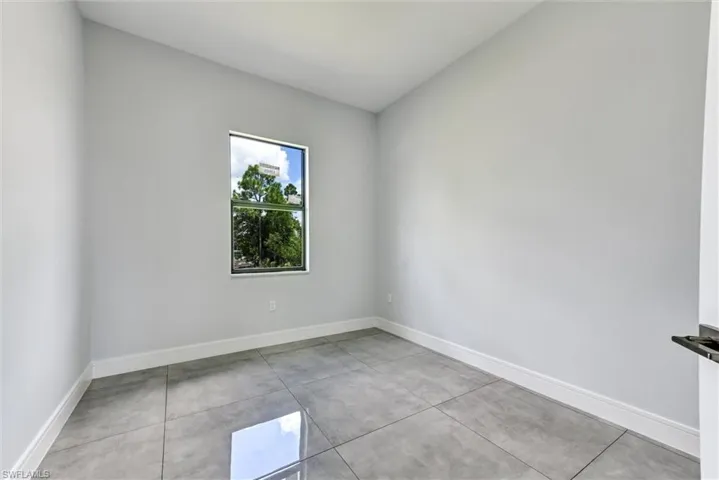 3912  5th SW ST, Lehigh Acres, FL 33976