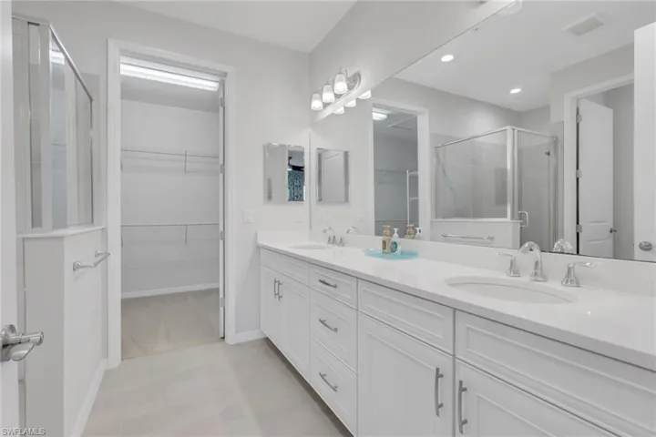 2665 Seychelles Cir 1907, Naples, Florida 34112