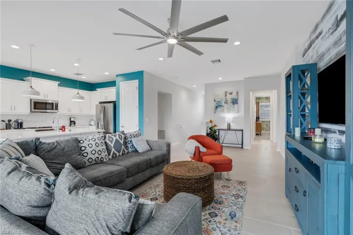 2665 Seychelles Cir 1907, Naples, Florida 34112