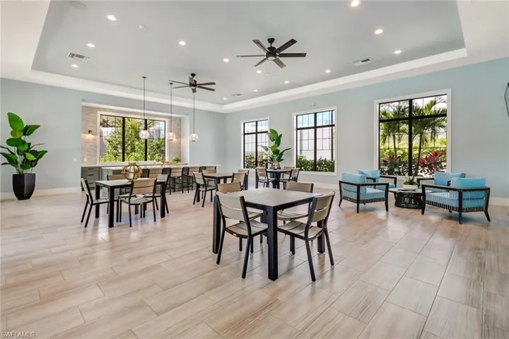 2665 Seychelles Cir 1907, Naples, Florida 34112