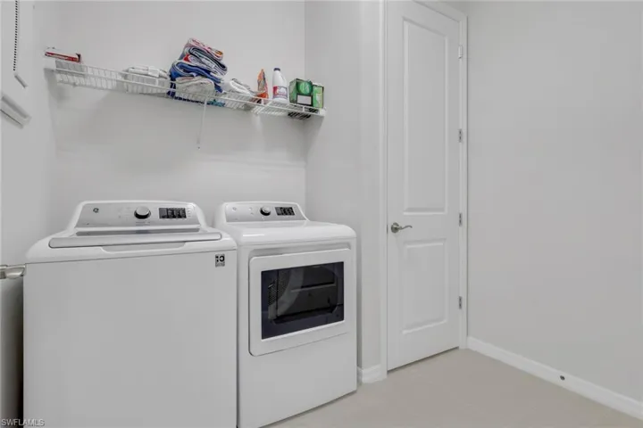 2665 Seychelles Cir 1907, Naples, Florida 34112