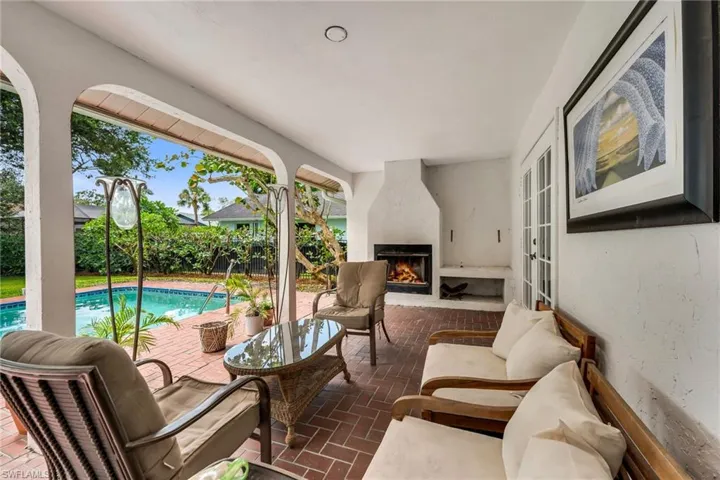 162 Westwood Dr, Naples, Florida 34110