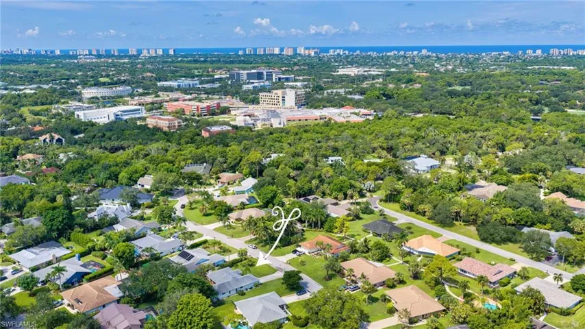 162 Westwood Dr, Naples, Florida 34110
