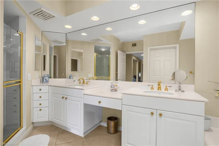 7225 Pelican Bay Blvd 204, Naples, Florida 34108
