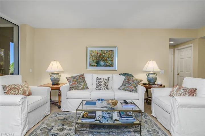 7225 Pelican Bay Blvd 204, Naples, Florida 34108