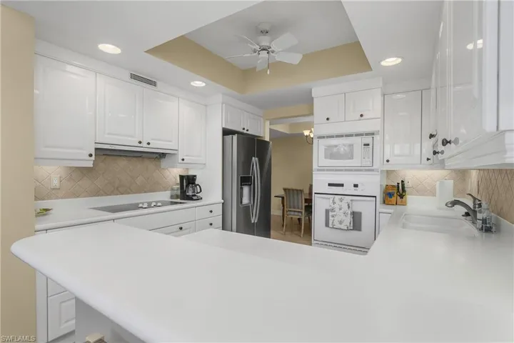 7225 Pelican Bay Blvd 204, Naples, Florida 34108