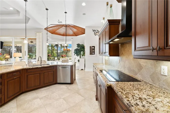 7717 Trent Ct, Naples, Florida 34113