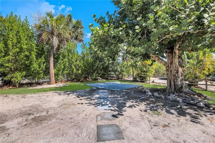 746 Cardium St, Sanibel, Florida 33957
