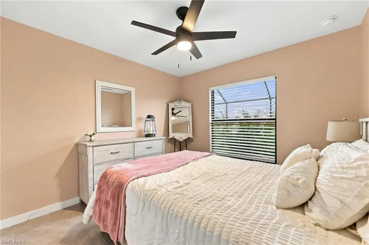 2323 Nw 43rd Ave, Cape Coral, Florida 33993