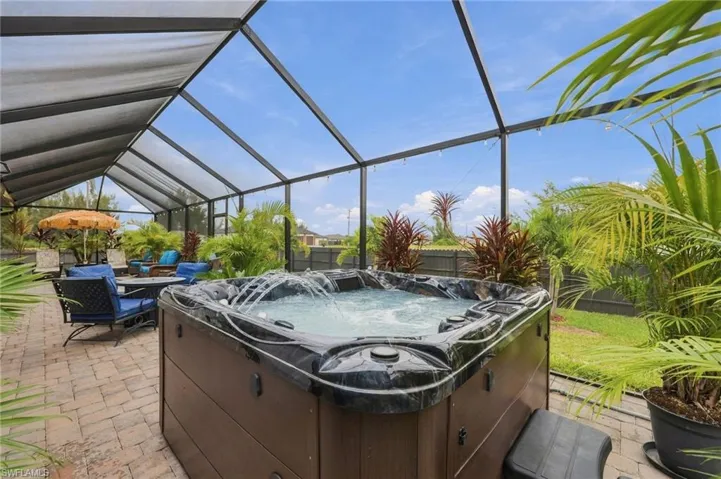2323 Nw 43rd Ave, Cape Coral, Florida 33993