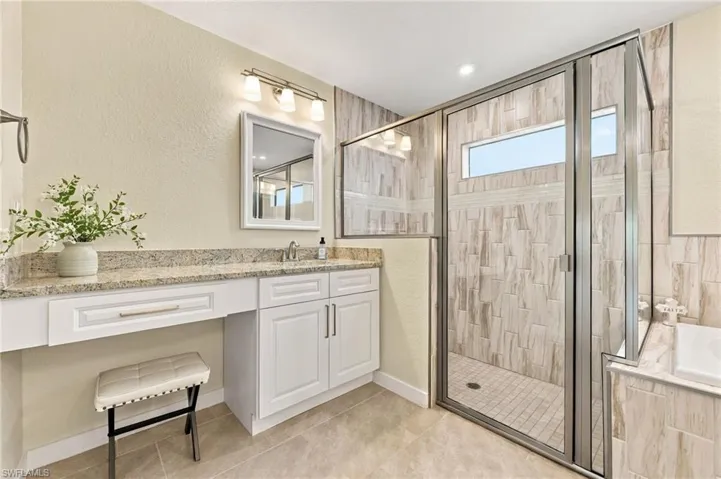 2323 Nw 43rd Ave, Cape Coral, Florida 33993