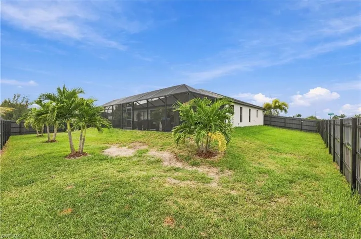 2323 Nw 43rd Ave, Cape Coral, Florida 33993