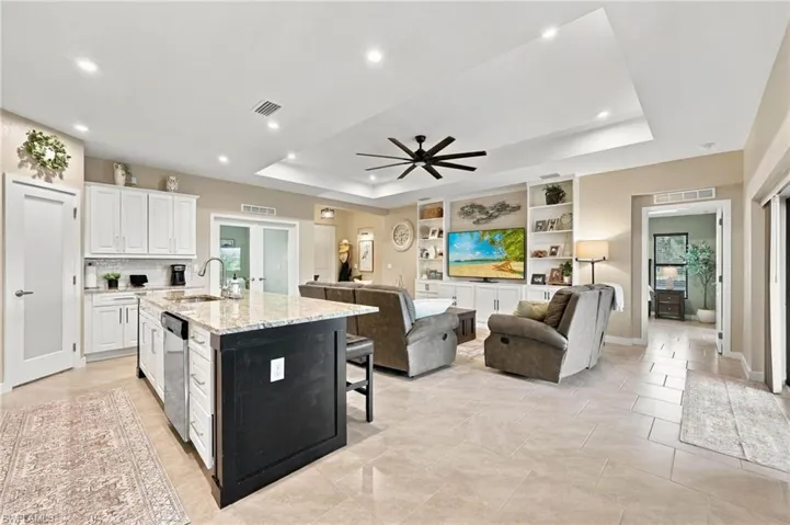 2323 Nw 43rd Ave, Cape Coral, Florida 33993