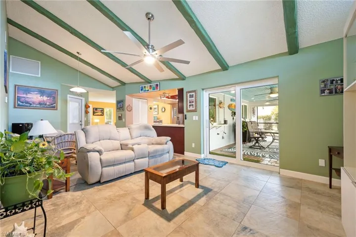 Family room with sliders to the screened lanai
