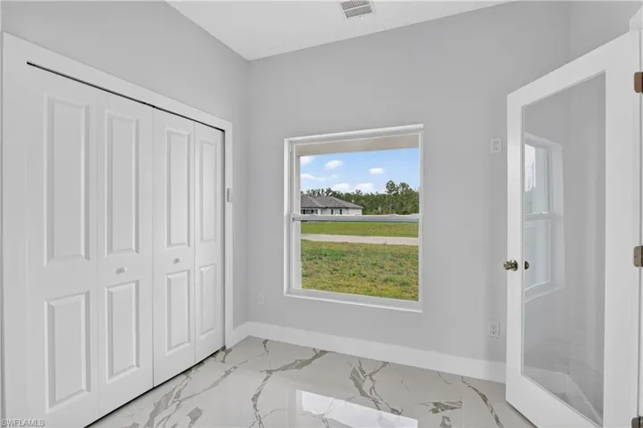 Den/4th Bedroom