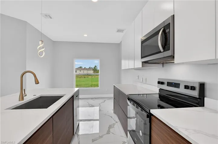 454 Mercedes Ct, Lehigh Acres, Florida 33972