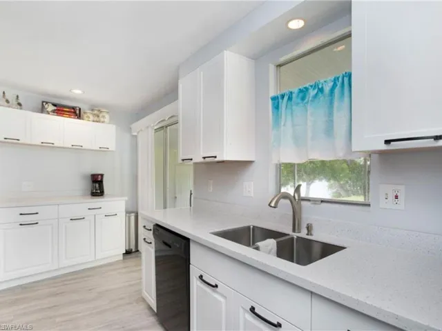 819 Cape Haze Ln, Naples Fl 34104