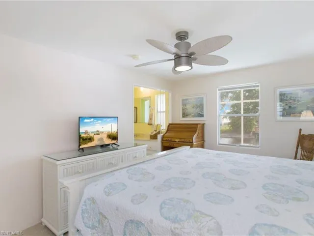 819 Cape Haze Ln, Naples Fl 34104