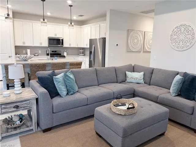 20024 Hartford Blvd, Estero, Florida 33928