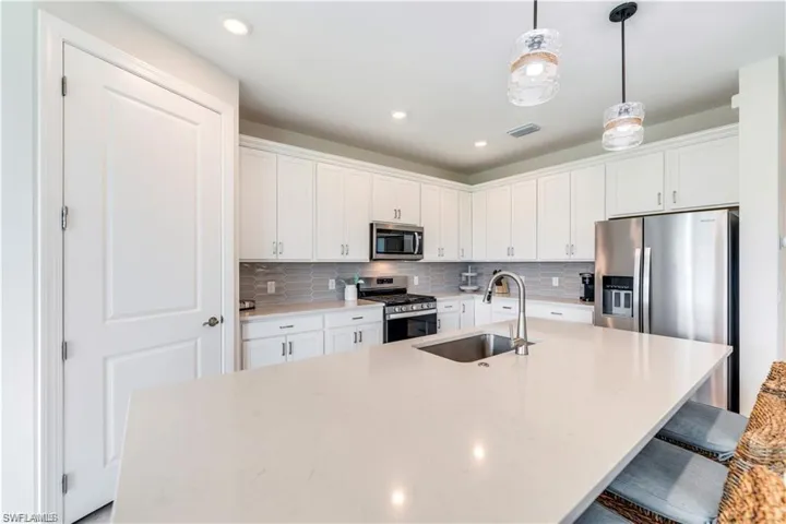 20024 Hartford Blvd, Estero, Florida 33928