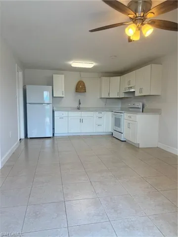 4602  Gulfstream  DR, Naples, FL 34112