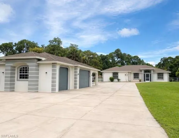 3440  15th SW AVE, Naples, FL 34117